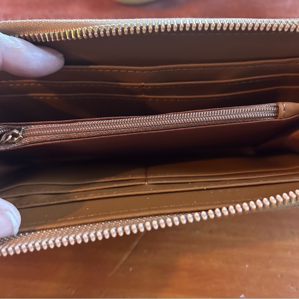 NWT Amy Miller Designer Signature Series‎ Wallet - Picture 6 of 9